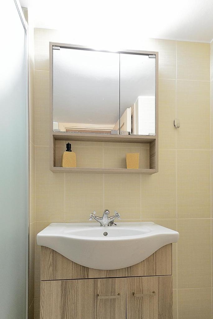Cozycentre Apartment Athena Bagian luar foto